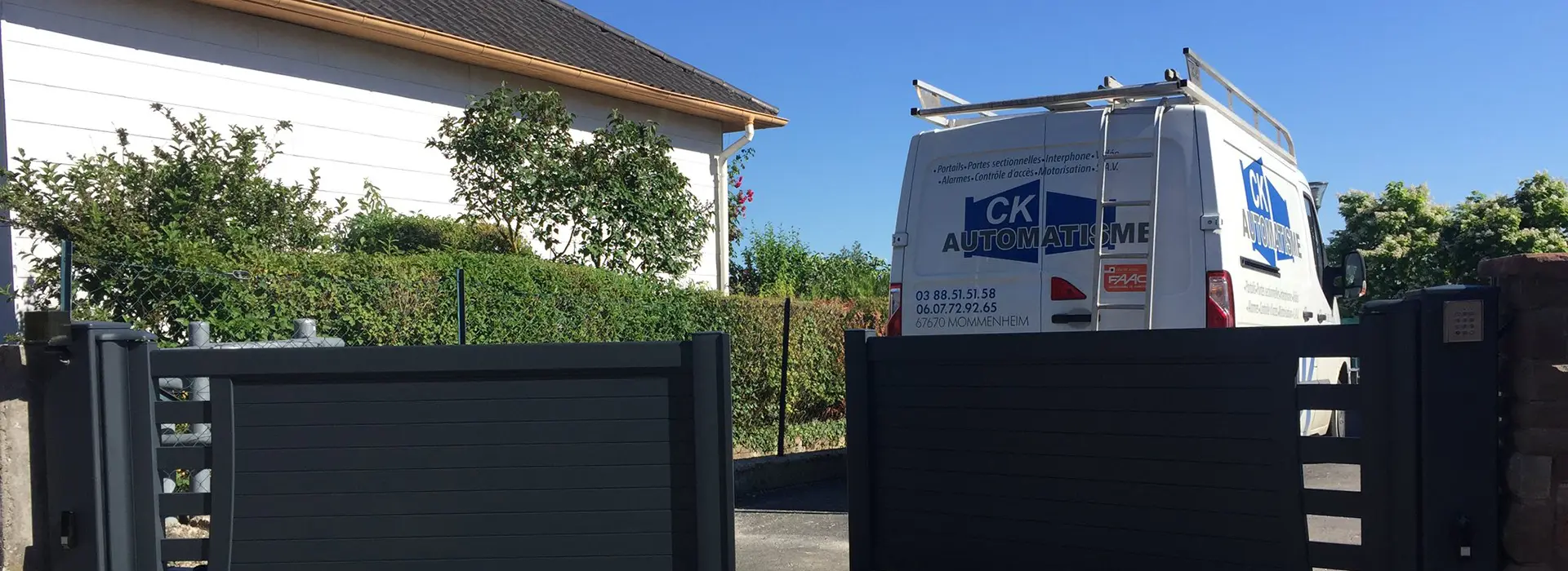 Installation portail aluminium motorisé par CK Automatisme